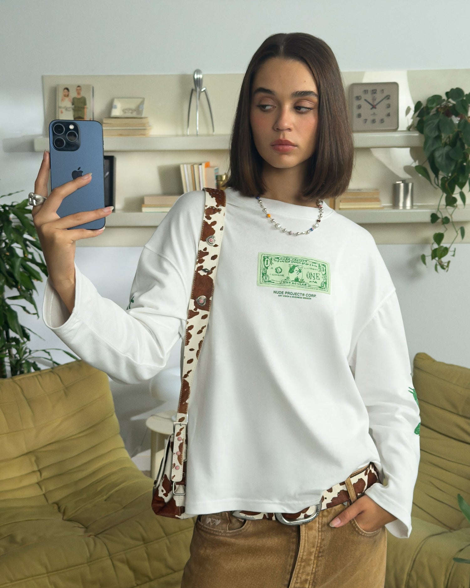 DOLLA LONG-SLEEVE TEE WHITE