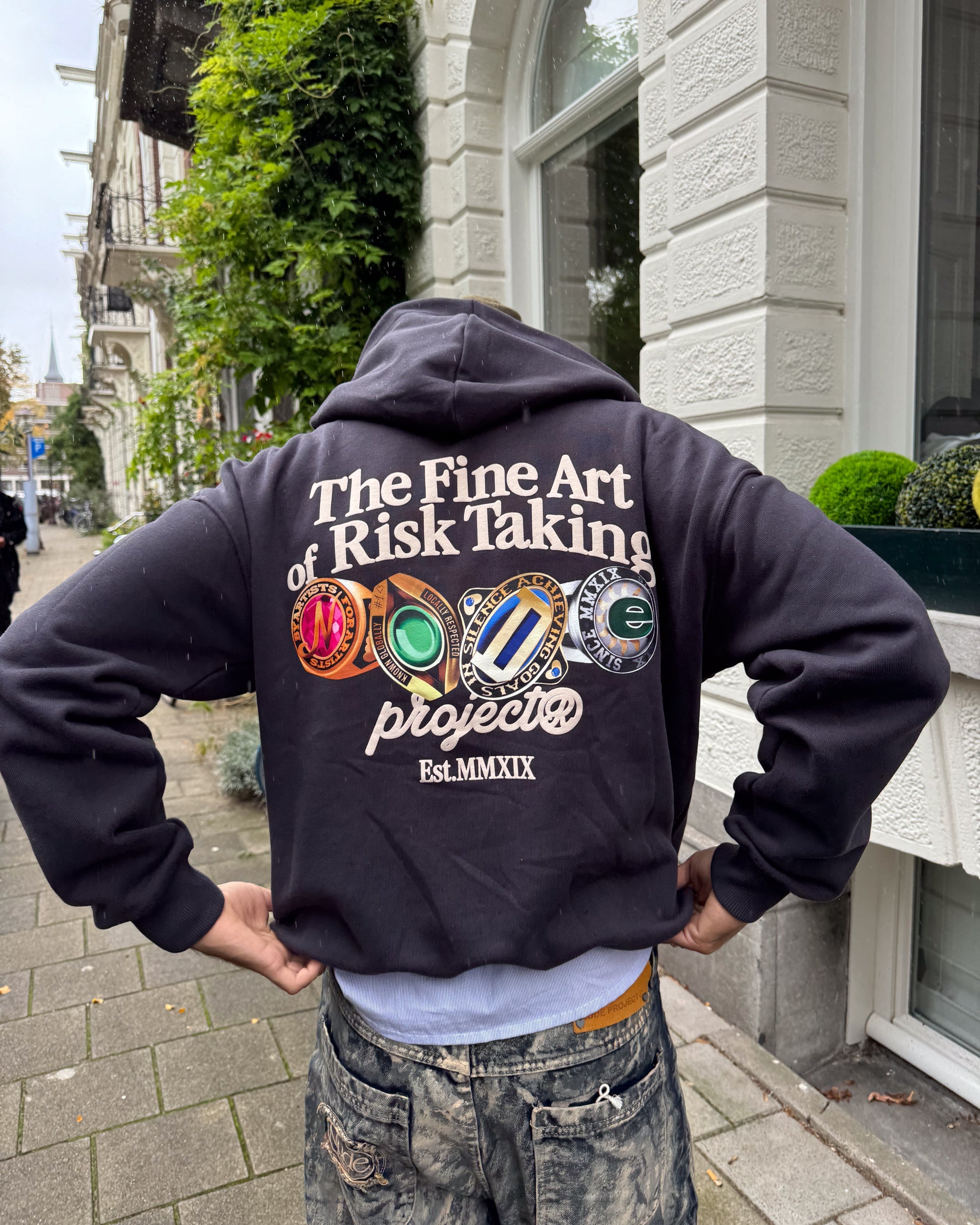 FINE ART HOODIE ASH