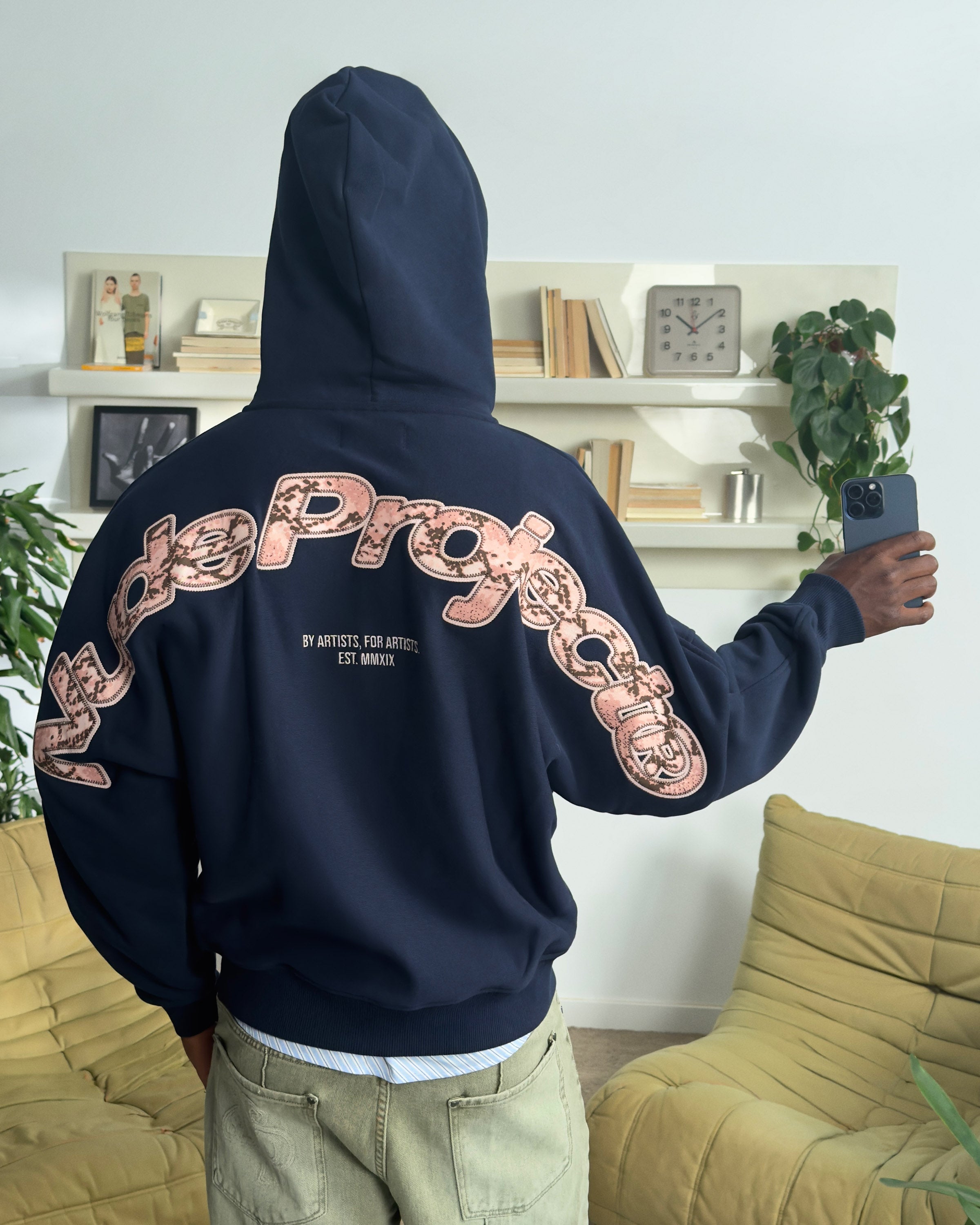 ANIMALIE ZIP-UP HOODIE