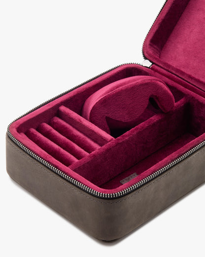 TRAVEL ESSENTIAL CASE